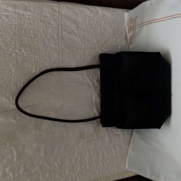 Kenneth Cole Small Black Evening Purse - Picture 1 of 5